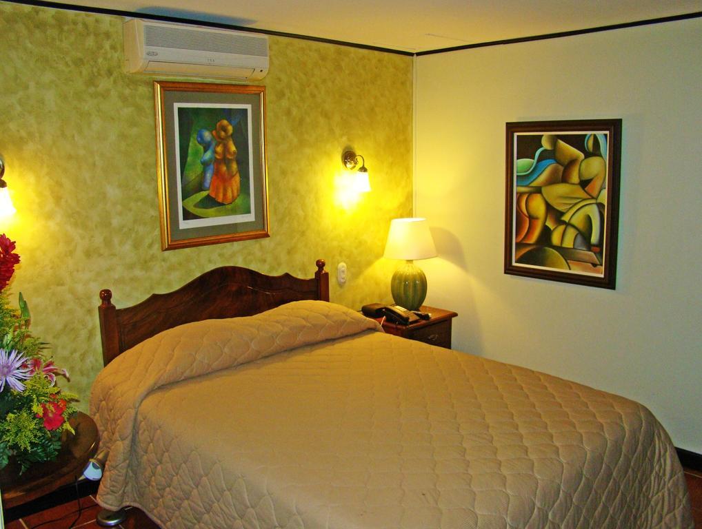 Hotel Colonnade Nicaragua ماناجوا الغرفة الصورة