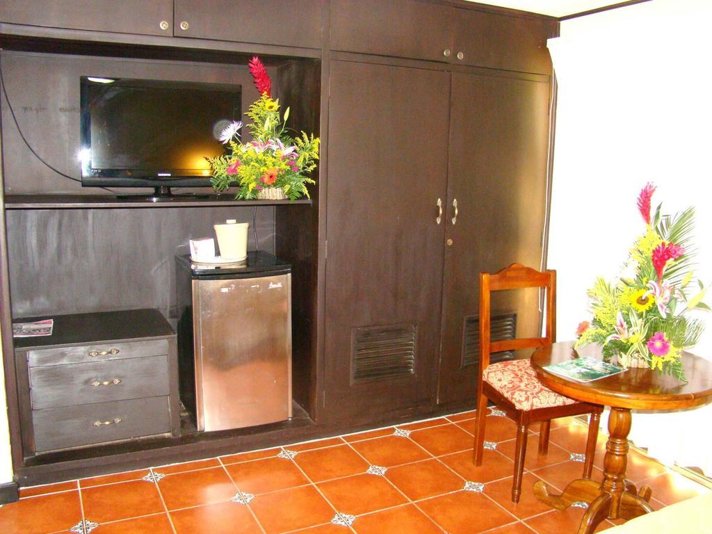 Hotel Colonnade Nicaragua ماناجوا الغرفة الصورة